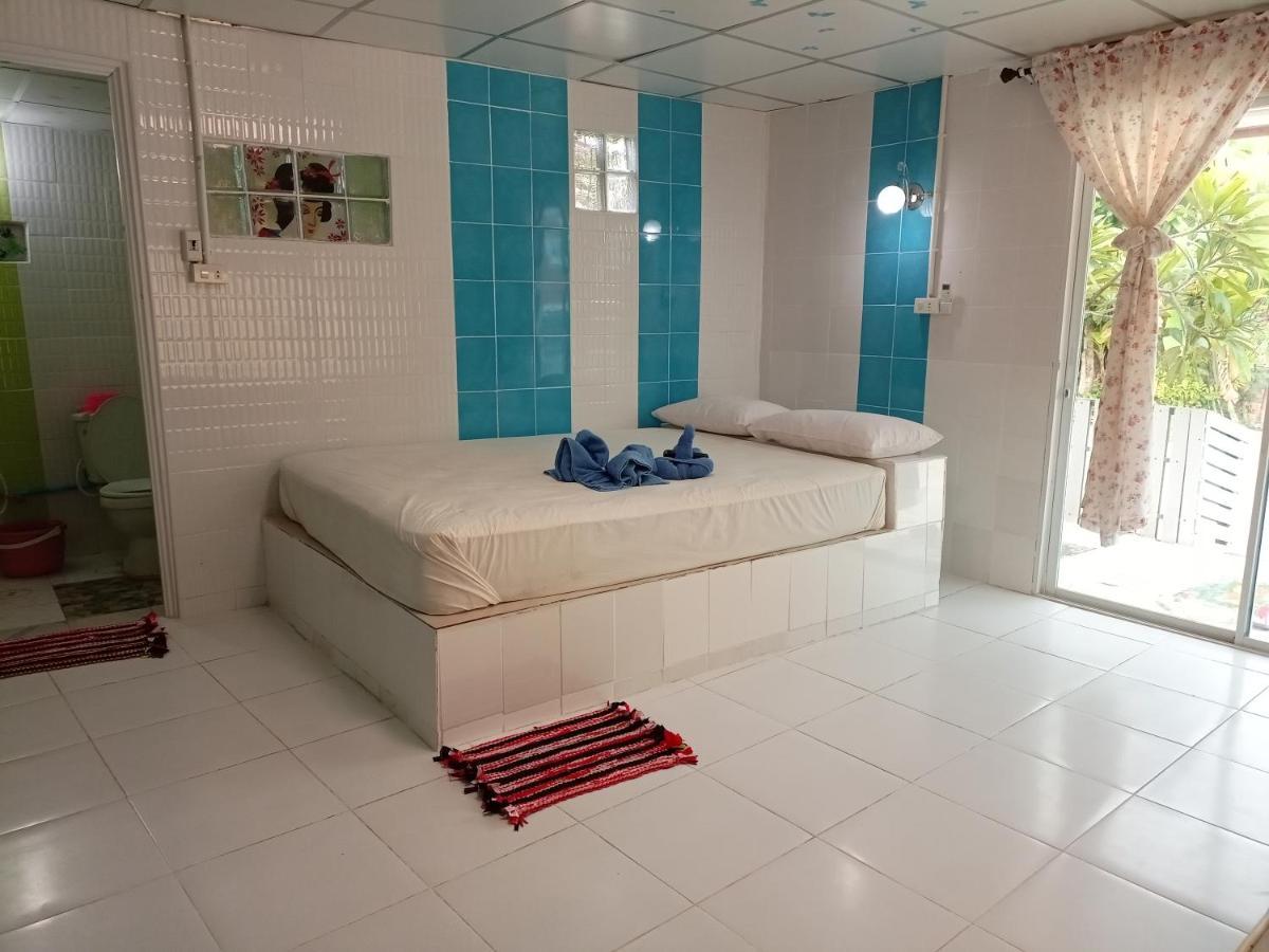 Kanjana Resort Surat Thani Exterior photo