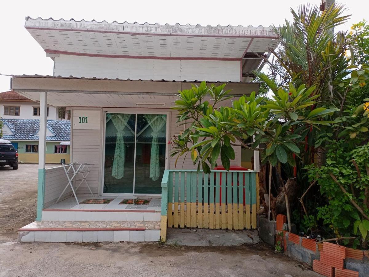 Kanjana Resort Surat Thani Exterior photo