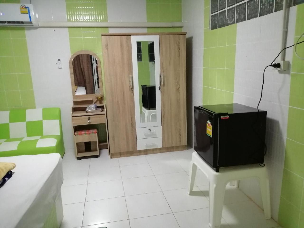 Kanjana Resort Surat Thani Exterior photo